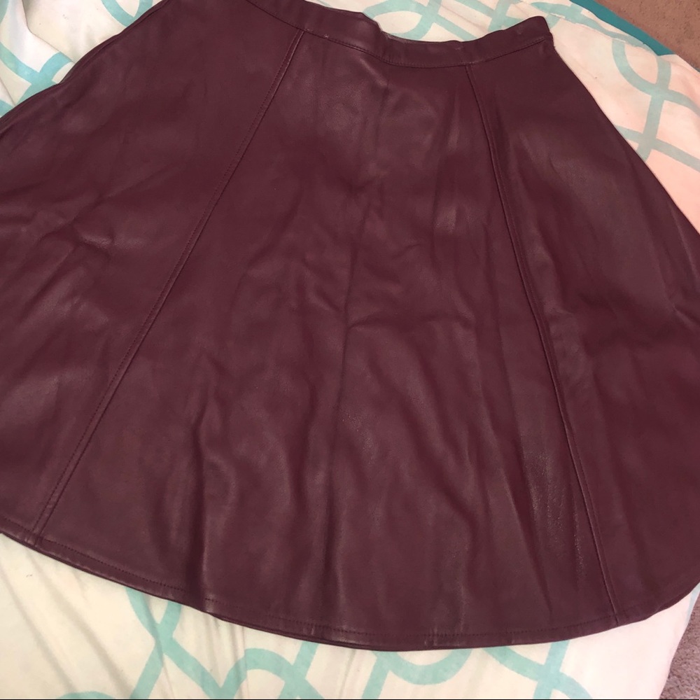 Leather skirt !! IN A MAROON And BLACK😻
